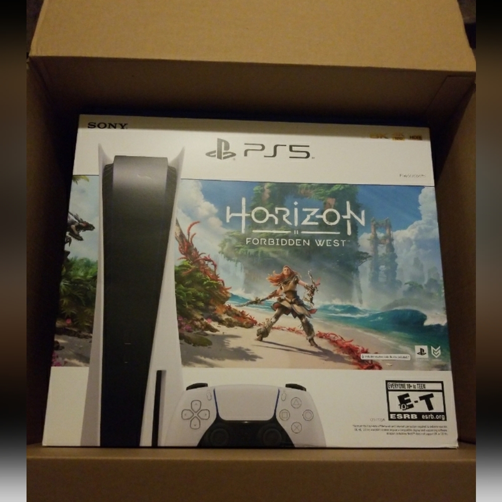 PlayStation 5 horizon forbidden West edition + GTA V